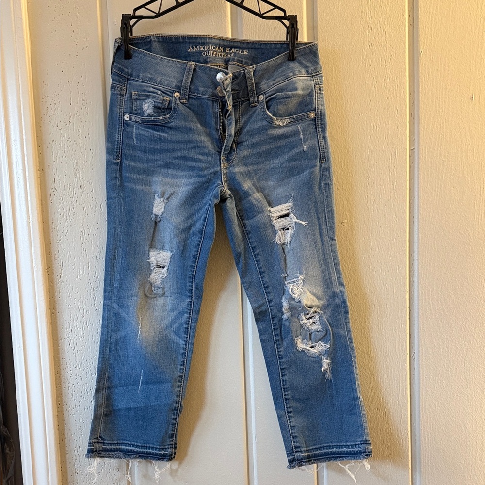 AE Artist Crop Jeans size 4